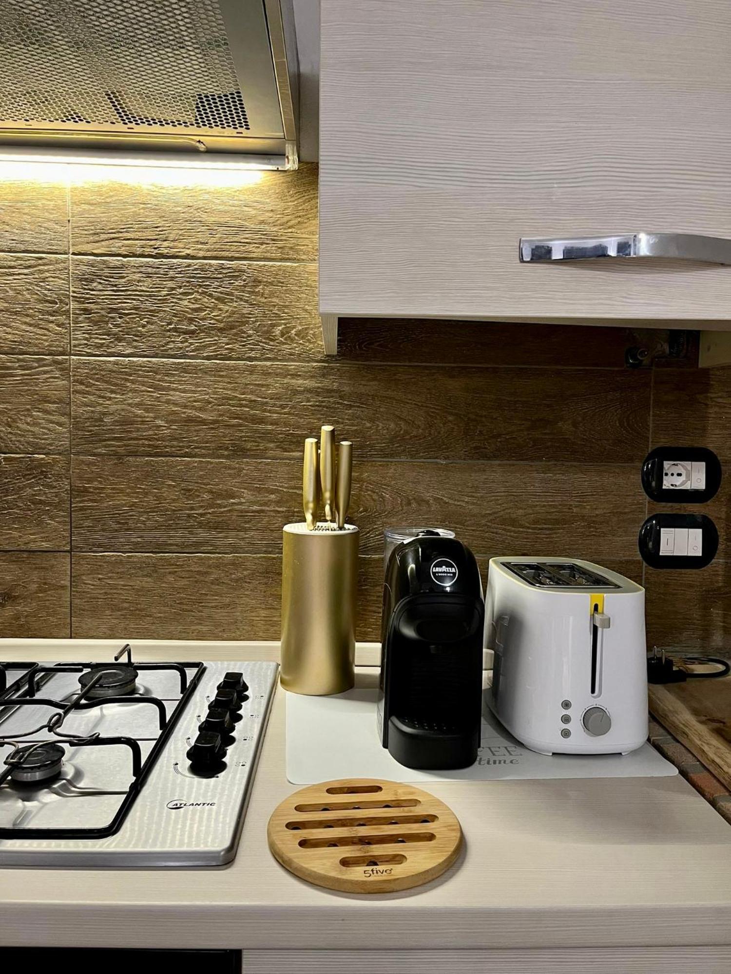 Residenza Corrado By Almanova Residenze Apartment Mantova Ngoại thất bức ảnh